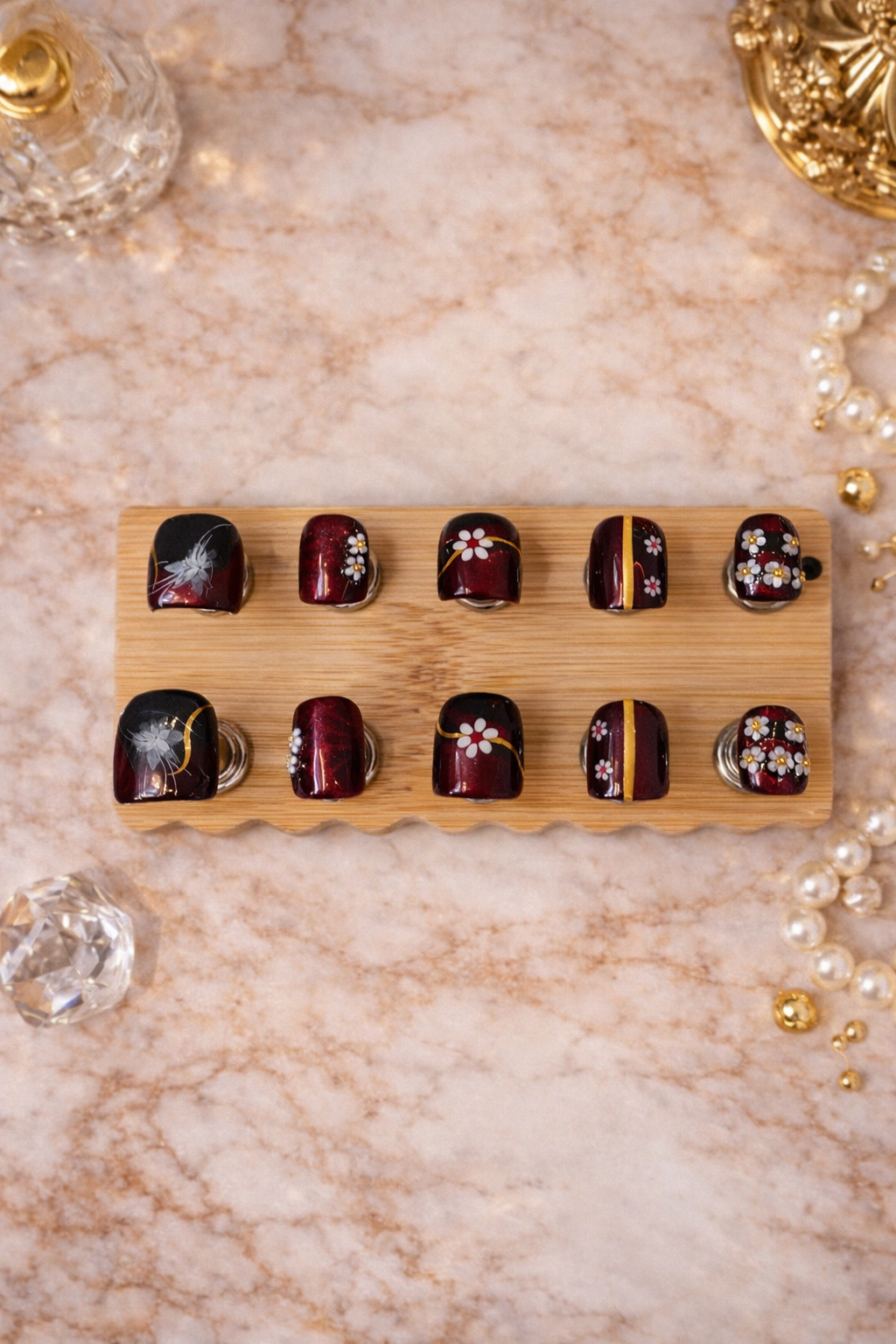 PRESS-ON NAILS- NAIL ART FAITS MAIN- DESIGNS UNIQUES