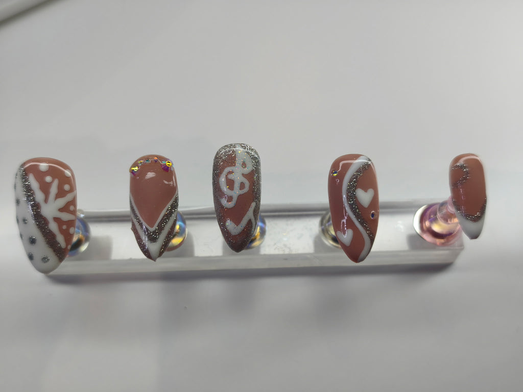 PRESS-ON NAILS- NAIL ART FAITS MAIN- DESIGNS UNIQUES
