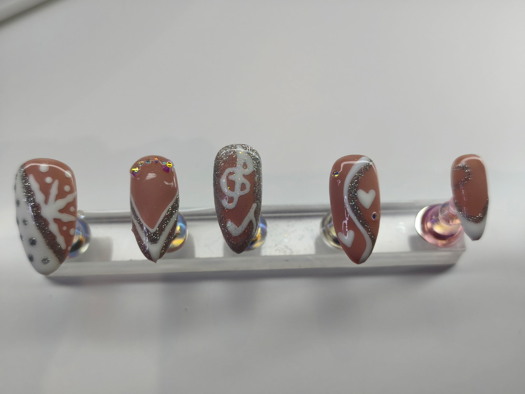 PRESS-ON NAILS- NAIL ART FAITS MAIN- DESIGNS UNIQUES